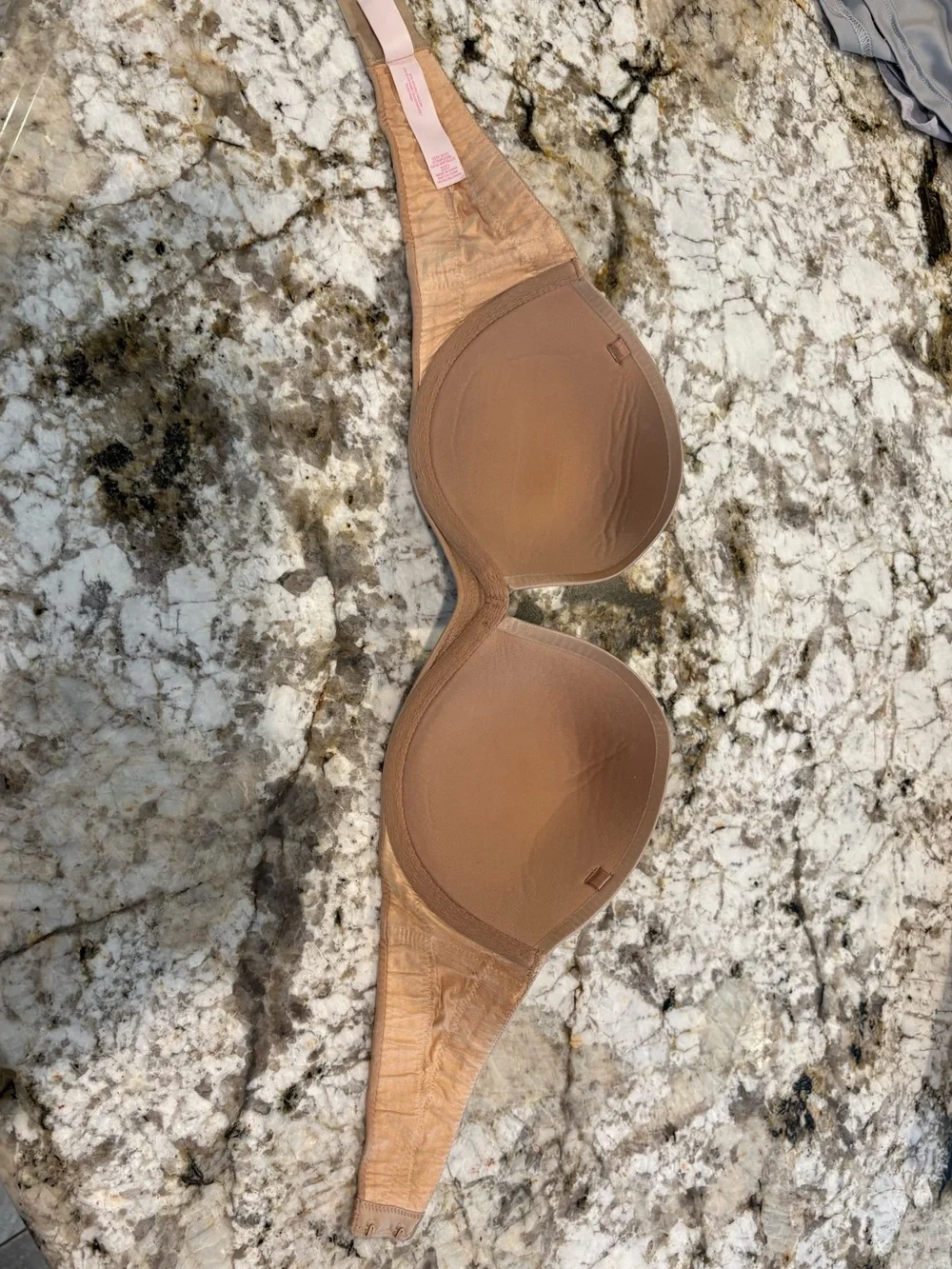 Very Sexy Strapless Bra - Picture 4 of 4